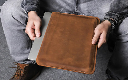 PRESTIGE LEATHER LAPTOP SLEEVE